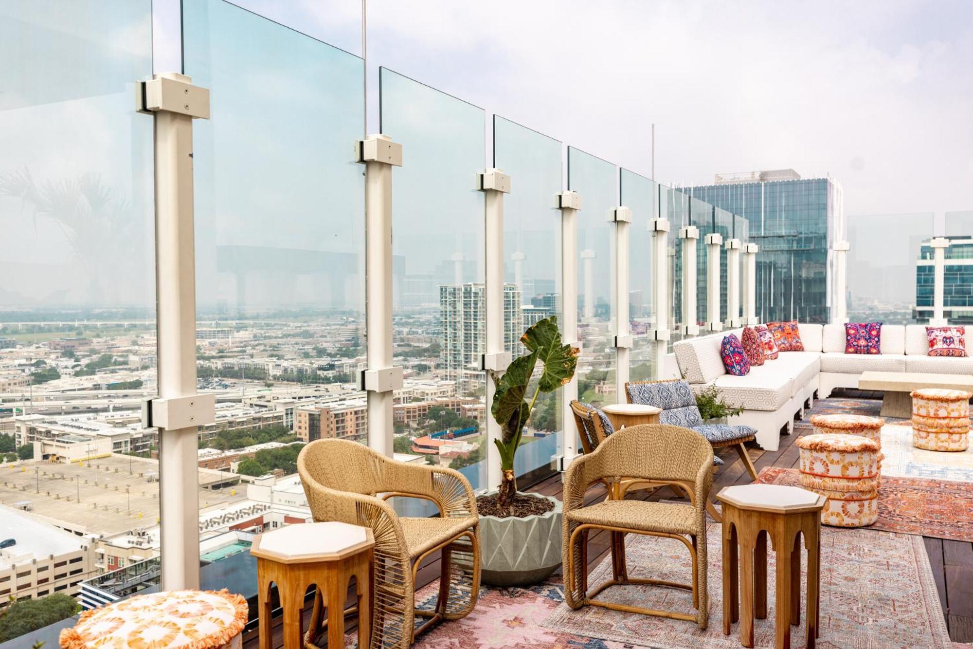 Hotel Swexan Dallas Bagian luar foto