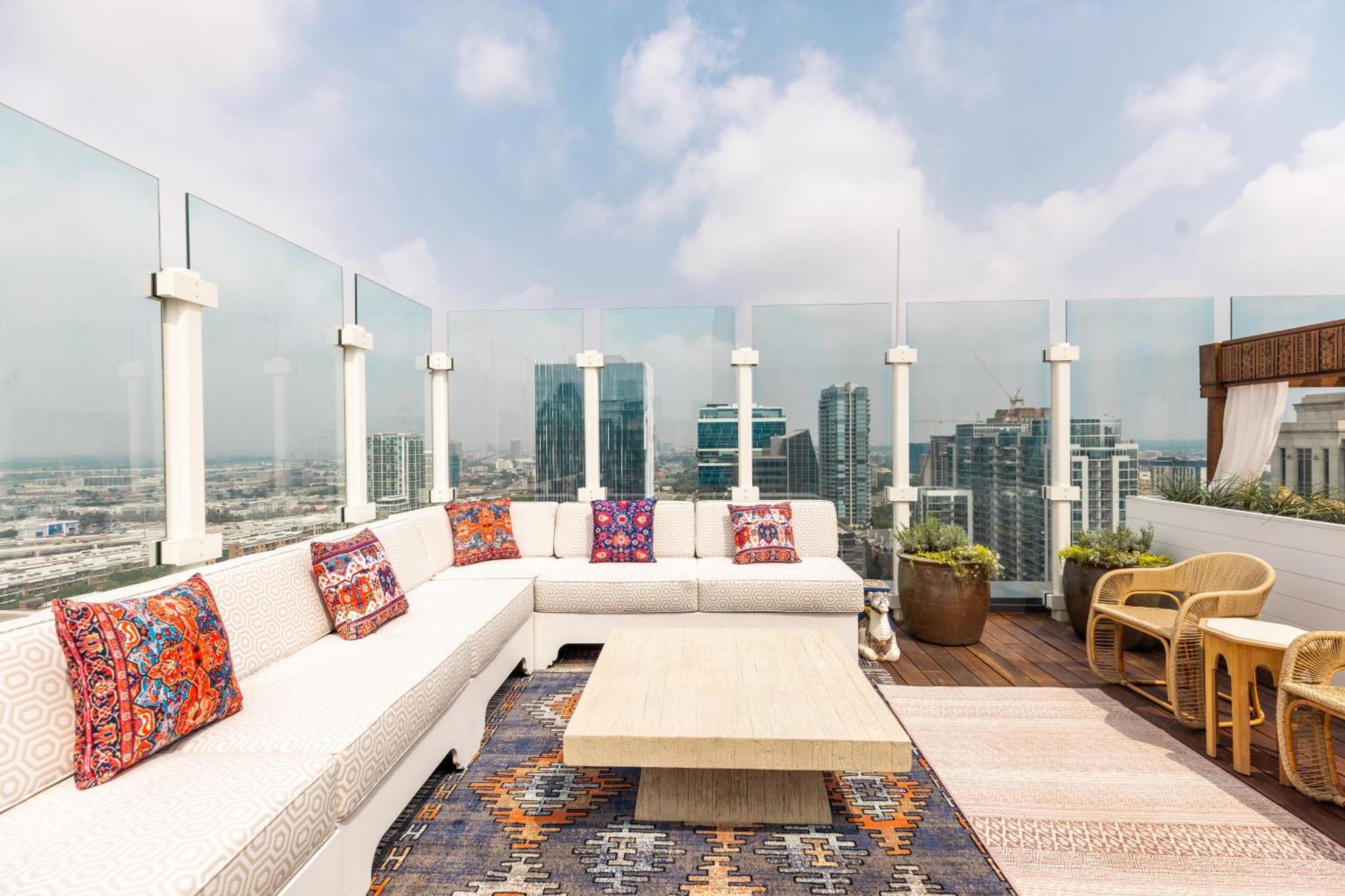 Hotel Swexan Dallas Bagian luar foto